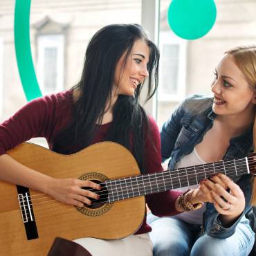 Buyer Review Aiersi Solid Top Classical Guitar SC02ARB
