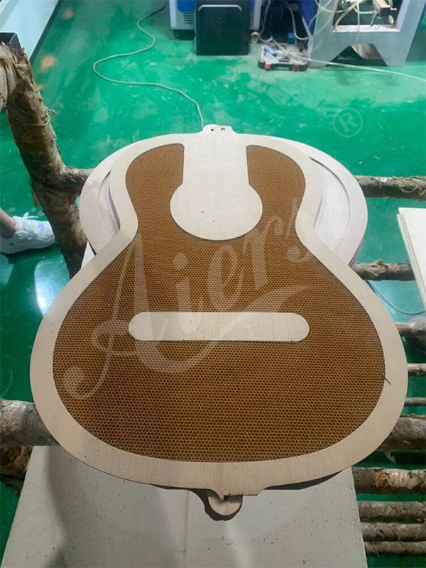 Yulong Guo Nomex Double Top Design For Guitars