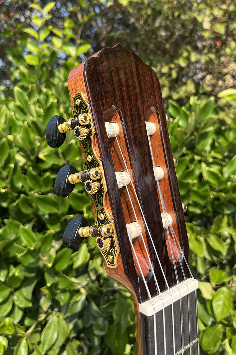cutaway flamenco guitar aiersi (10)